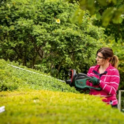 Bosch Advancedhedgecut 70 Hedge Trimmer 17 Bosch Advancedhedgecut 70 Hedge Trimmer -Westland Shop 12834533 1454961768787198