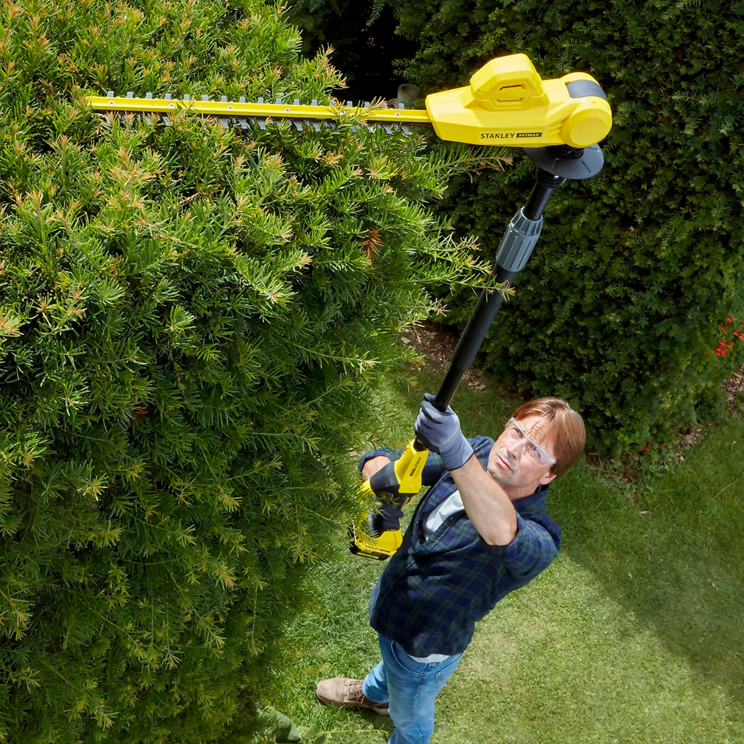 STANLEY FATMAX V20 18V Cordless Pole Hedge Trimmer 45cm (Sfmcph845M1-Gb) 5 STANLEY FATMAX V20 18V Cordless Pole Hedge Trimmer 45cm (Sfmcph845M1-Gb) - Image 3