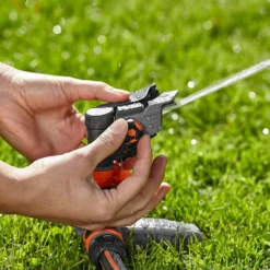 GARDENA Pulse Spike Water Sprinkler -Westland Shop 13489629 7584924640464455