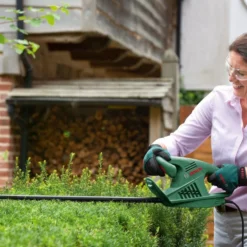 Bosch EasyHedgeCut 45-16 Hedge Trimmer -Westland Shop 13496927 2034931200060101