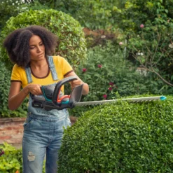 GARDENA ComfortCut Cordless 18V 50 Hedge Trimmer 14 GARDENA ComfortCut Cordless 18V 50 Hedge Trimmer -Westland Shop 13524828 1455049587661849