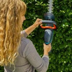 GARDENA ComfortCut Cordless 18V 50 Hedge Trimmer 15 GARDENA ComfortCut Cordless 18V 50 Hedge Trimmer -Westland Shop 13524828 1545049587703195