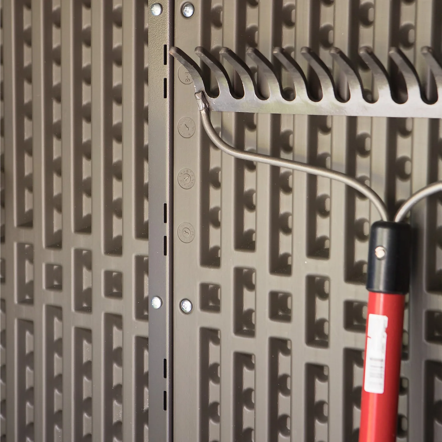 LIFETIME 1500L Vertical Storage Shed - Rough-Cut Brown 11 LIFETIME 1500L Vertical Storage Shed - Rough-Cut Brown - Image 9