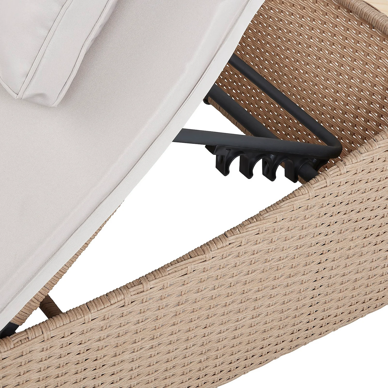 Natural Folding Rattan Sun Lounger 9 Natural Folding Rattan Sun Lounger - Image 7